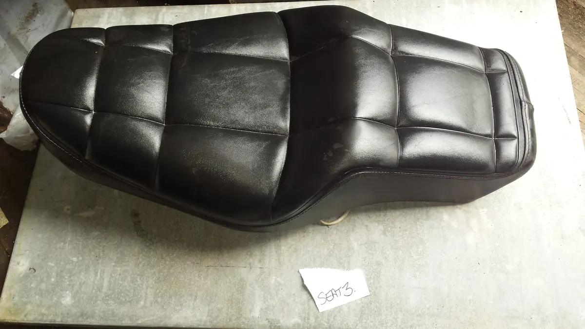 1984 1985 Honda Vf500c Magna Seat 1