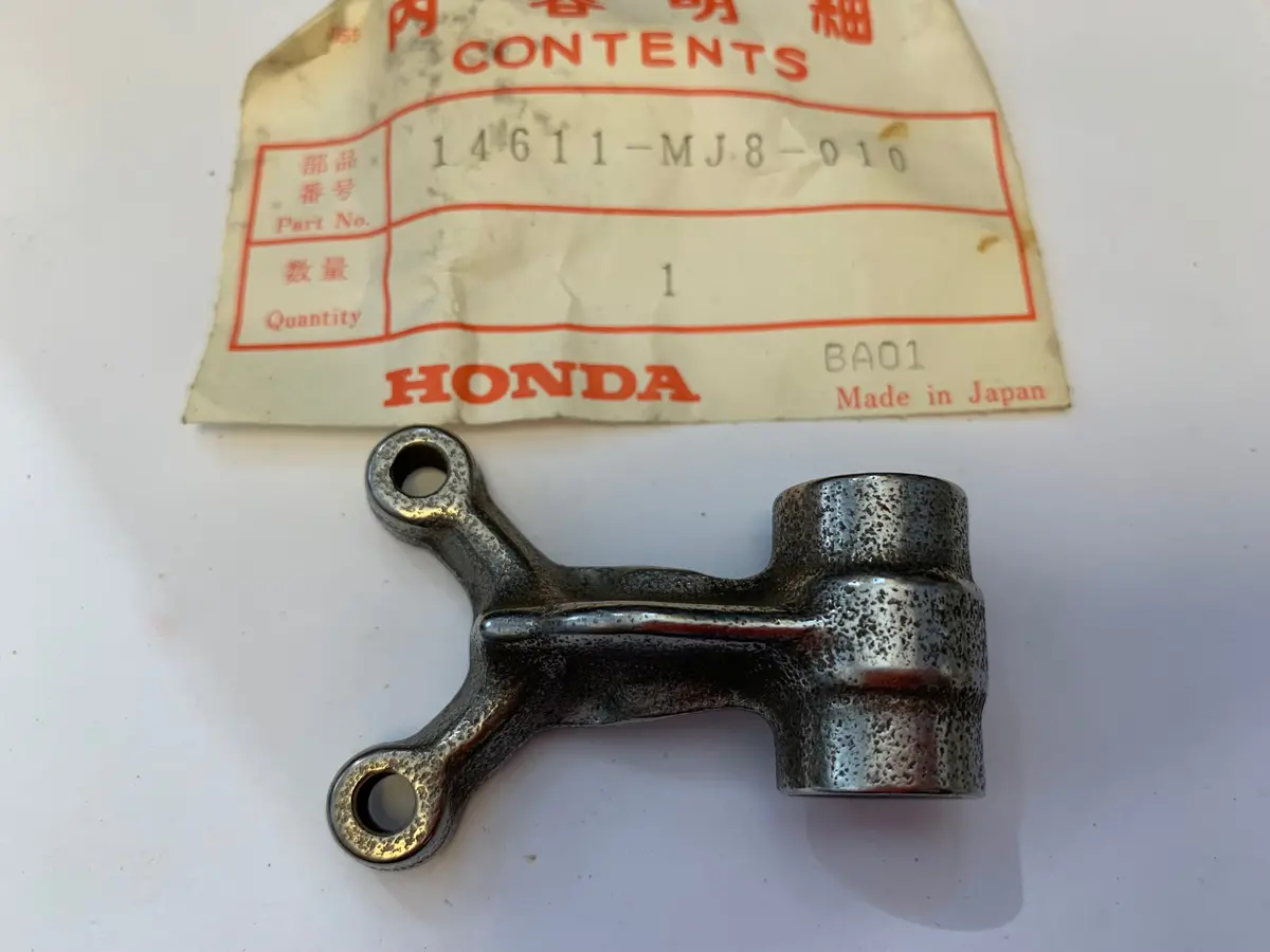Vf500f Rocker Arm 1