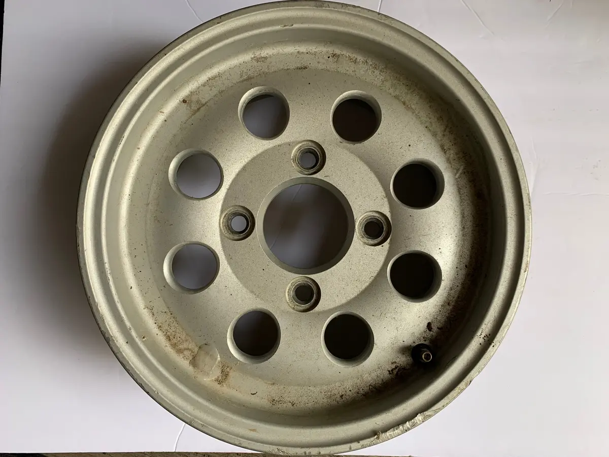 Suzuki Vinson Front Rim 1