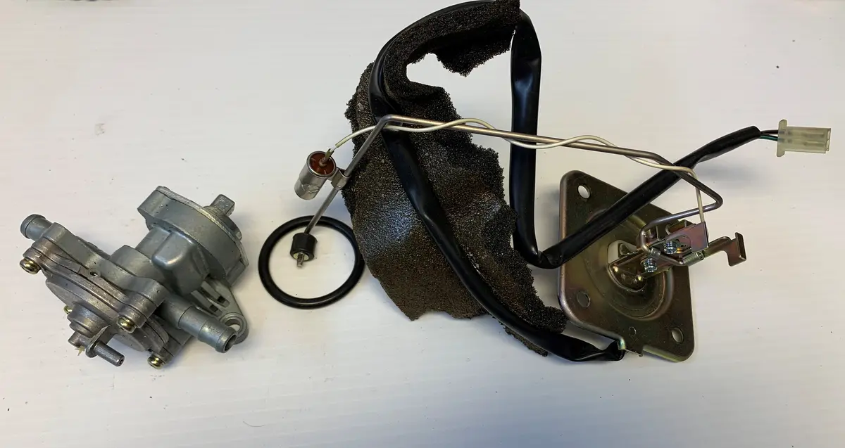 Vtr1000 Petcock And Sending Unit 1