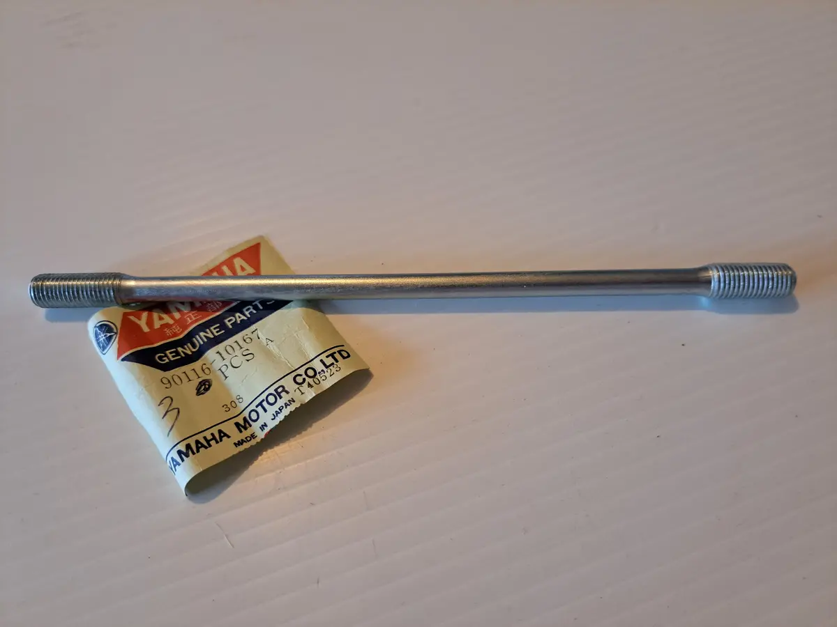 Xs500 Tx500 Stud Bolt 1