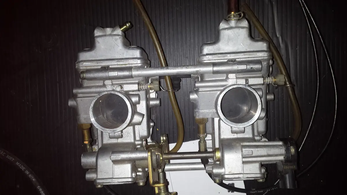 Zr600 Carburetors 1