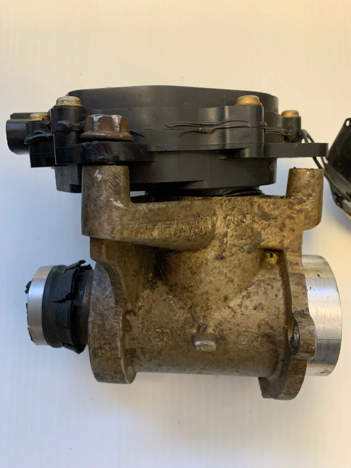 Outlander 400 Actuator And Housing 1