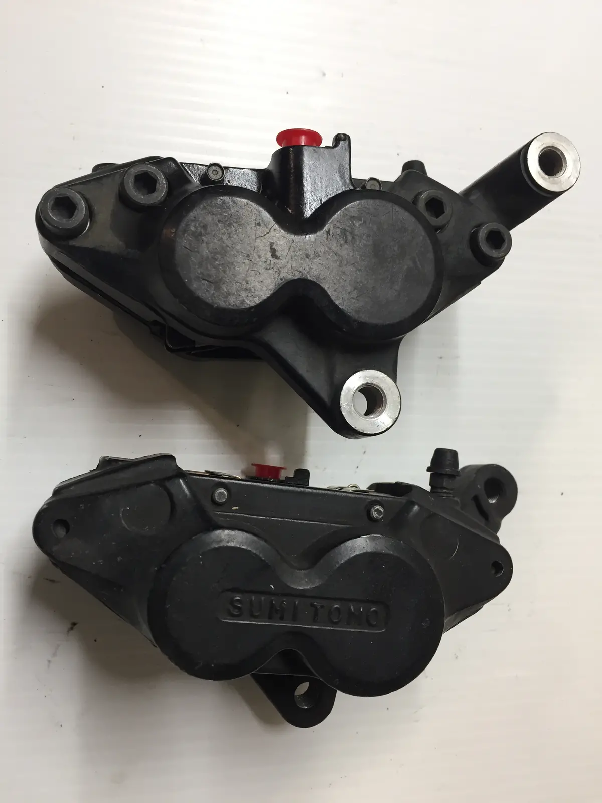 V-Max 1200 Fr Brake Calipers 1