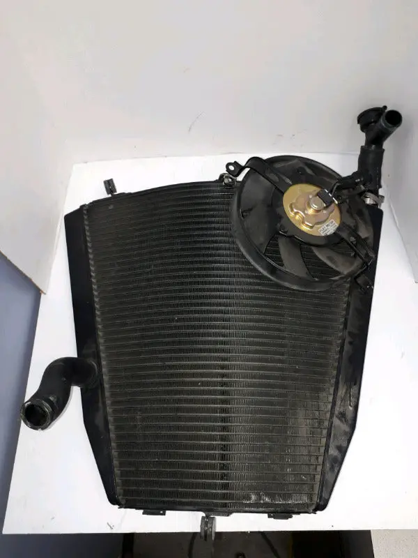 Cbr1000 Radiator 2004-2005 1