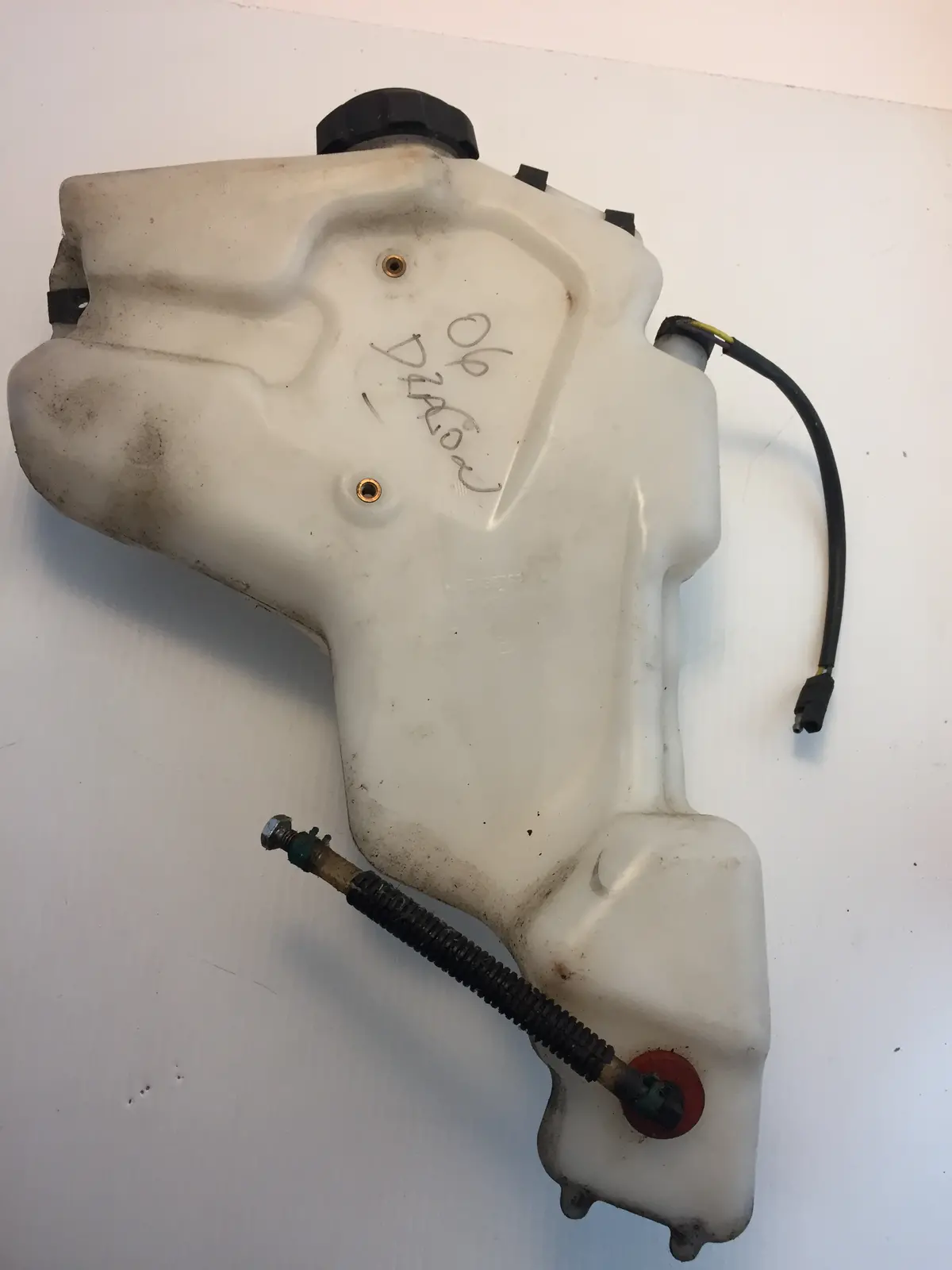 Polaris Dragon Fusion Oil Tank 1