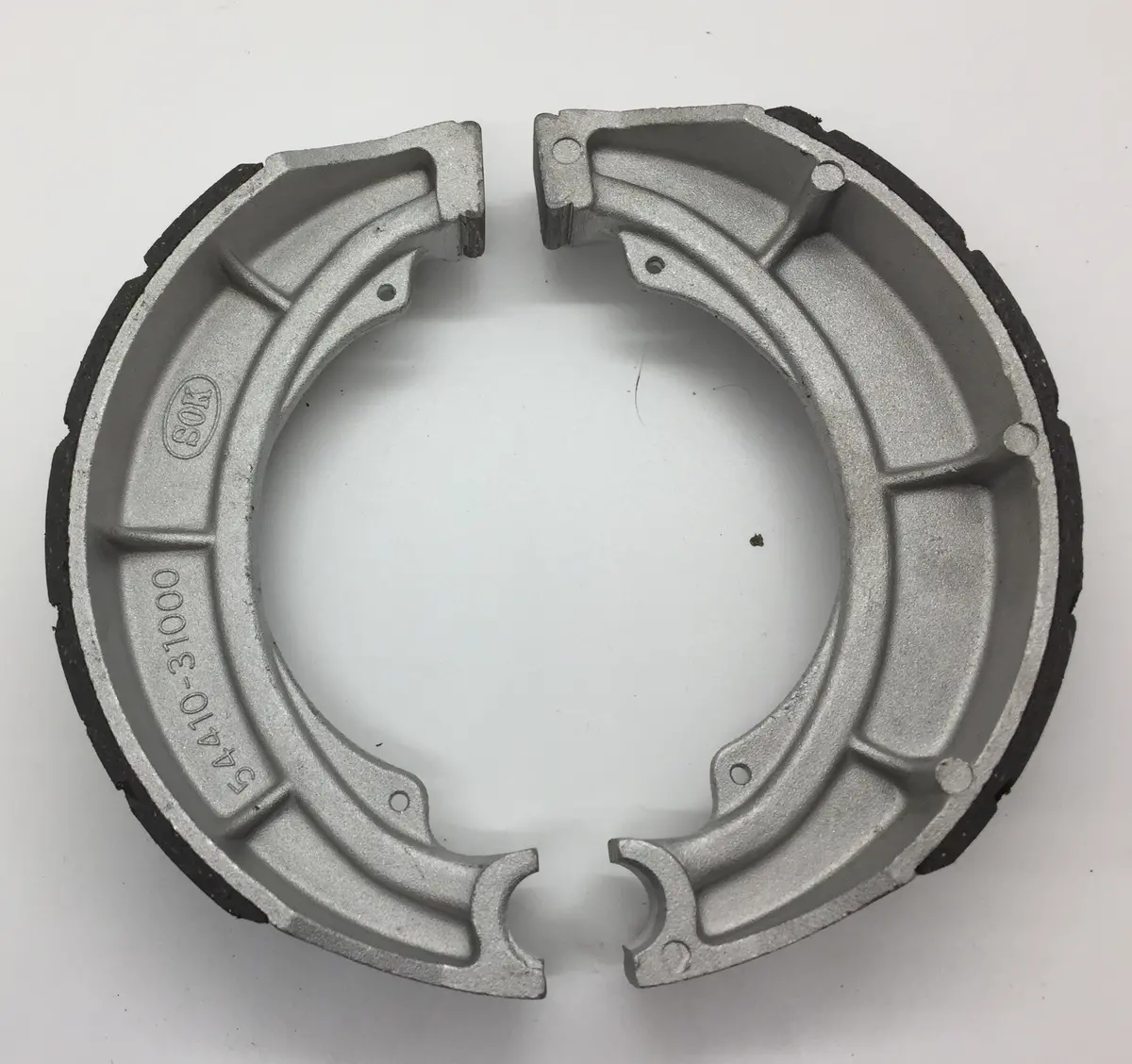 Gs750 Gt750 Rear Brake Shoes 1