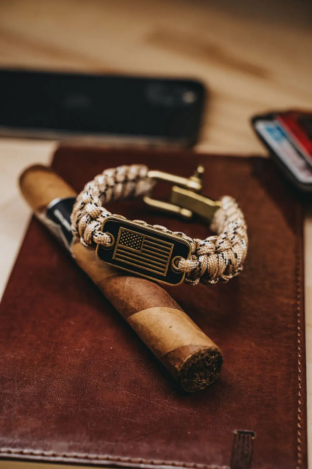 Desert Camo Paracord Flag Bracelet 1