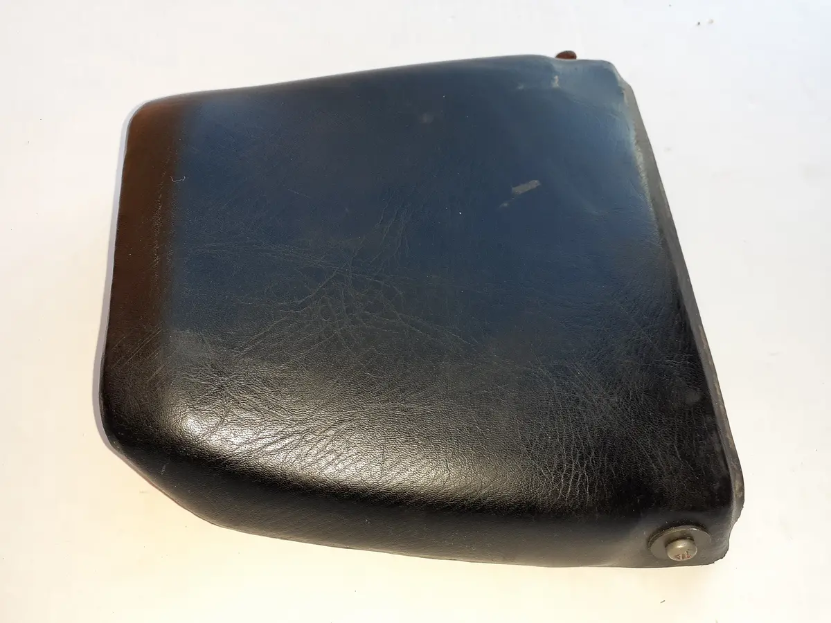 Fz600 Passenger Seat 1