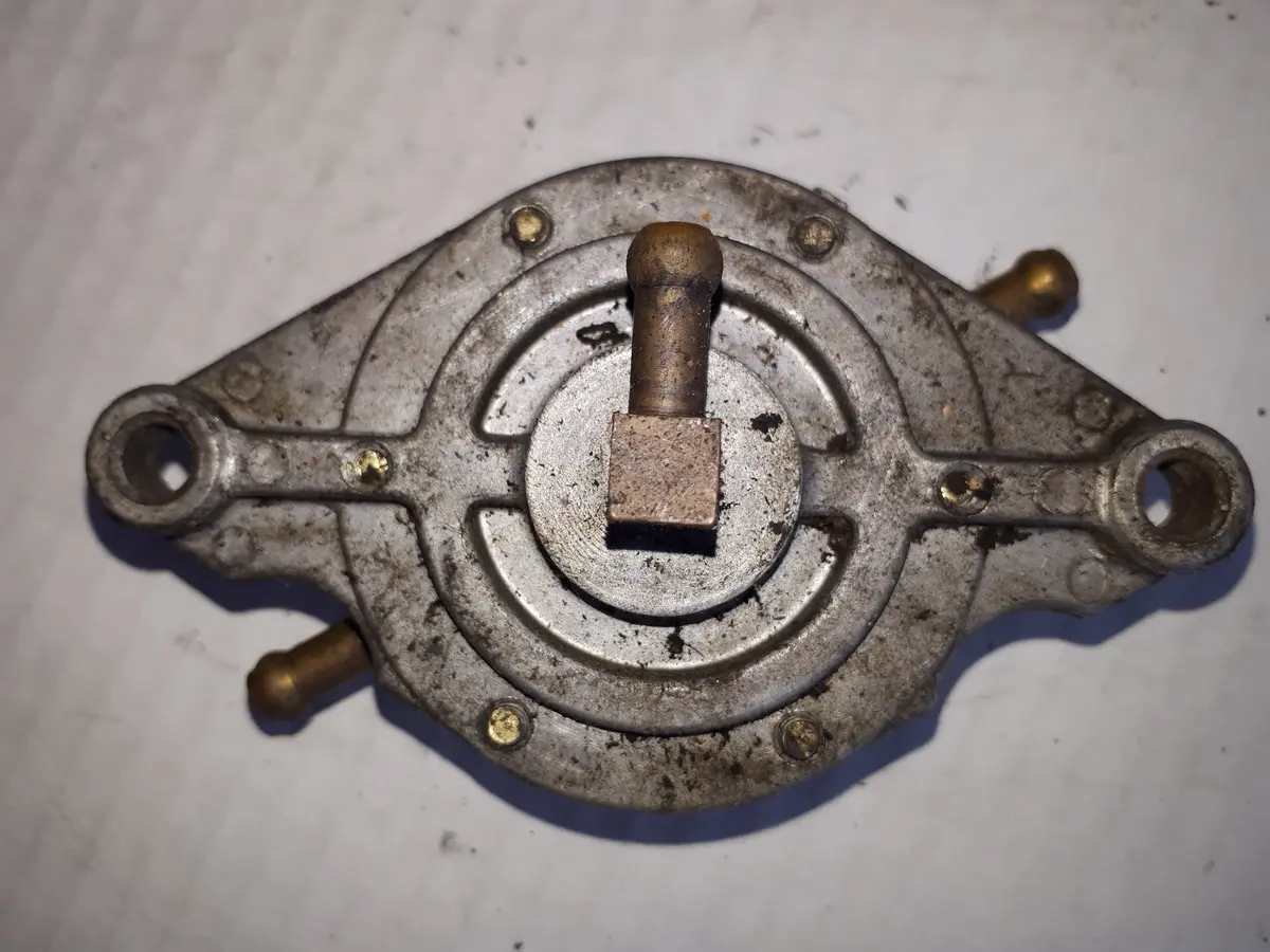Kawasaki Intriguer 440 Fuel Pump 1