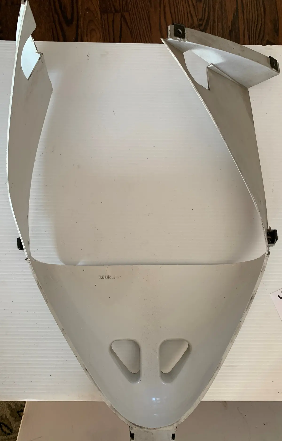 Fzr1000w Inner V Cowl 1