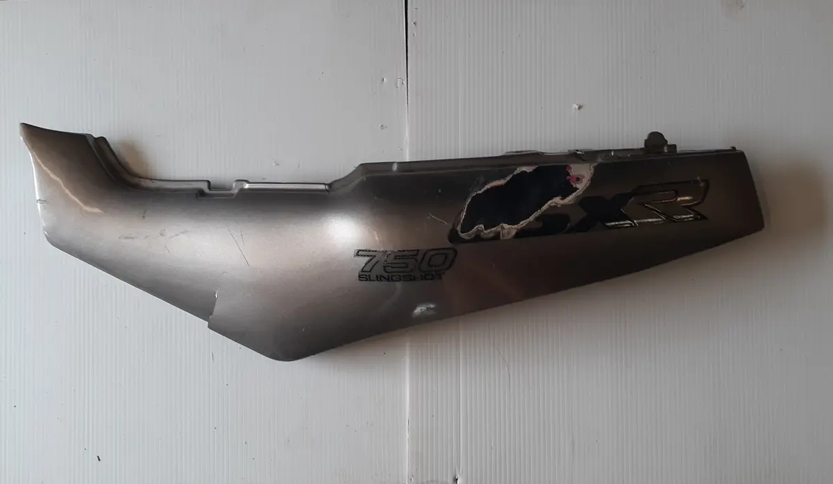 Gsx-R 750 Left Tail Fairing 1