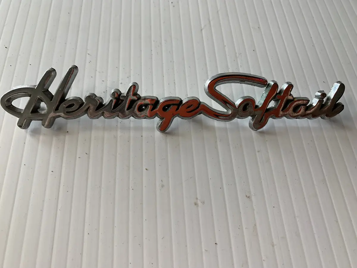 Harley Heritage Softail Fender Emblem 1