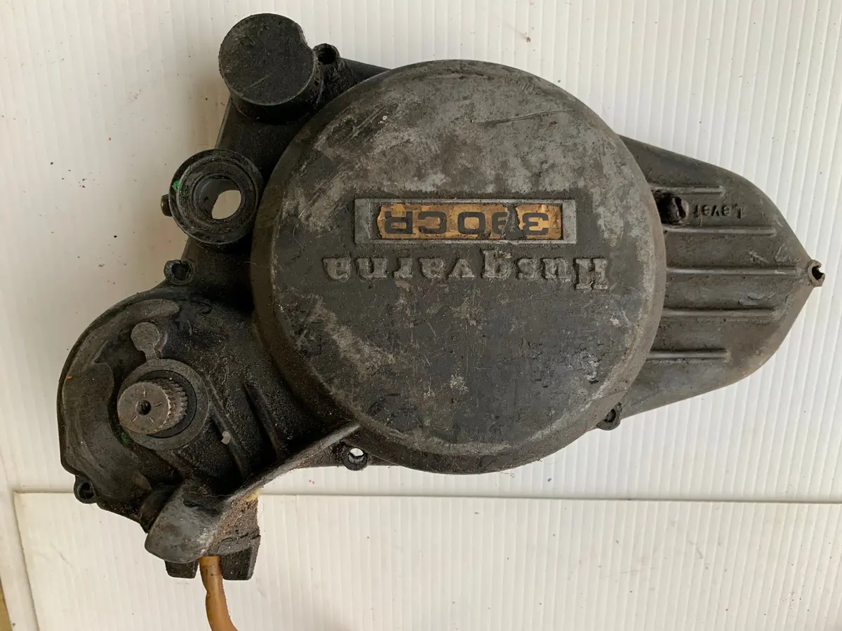 Husqvarna 390Cr Left Engine Cover 1