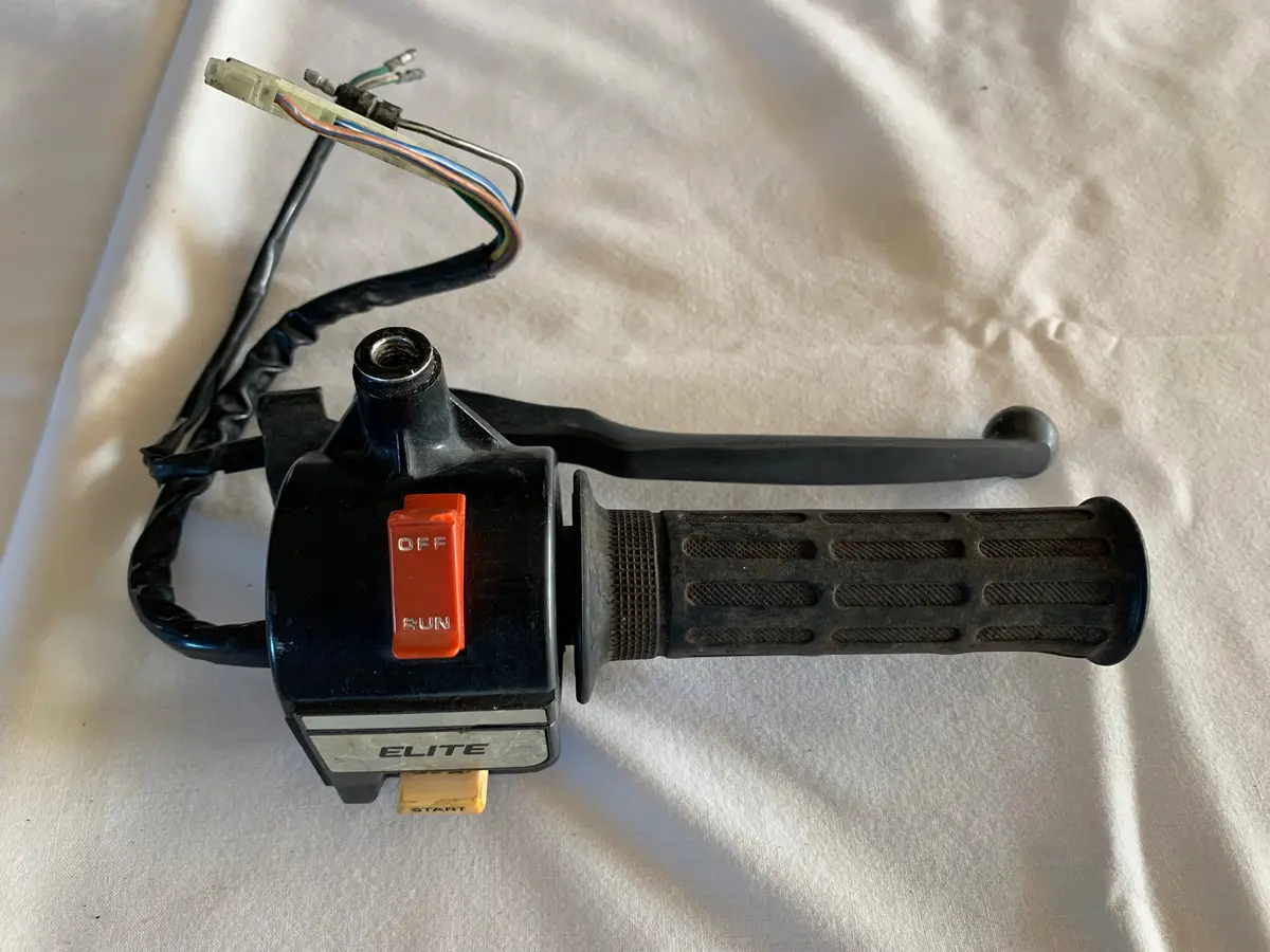 Honda Ch250 Elite Scooter Right Handlebar Switch 1