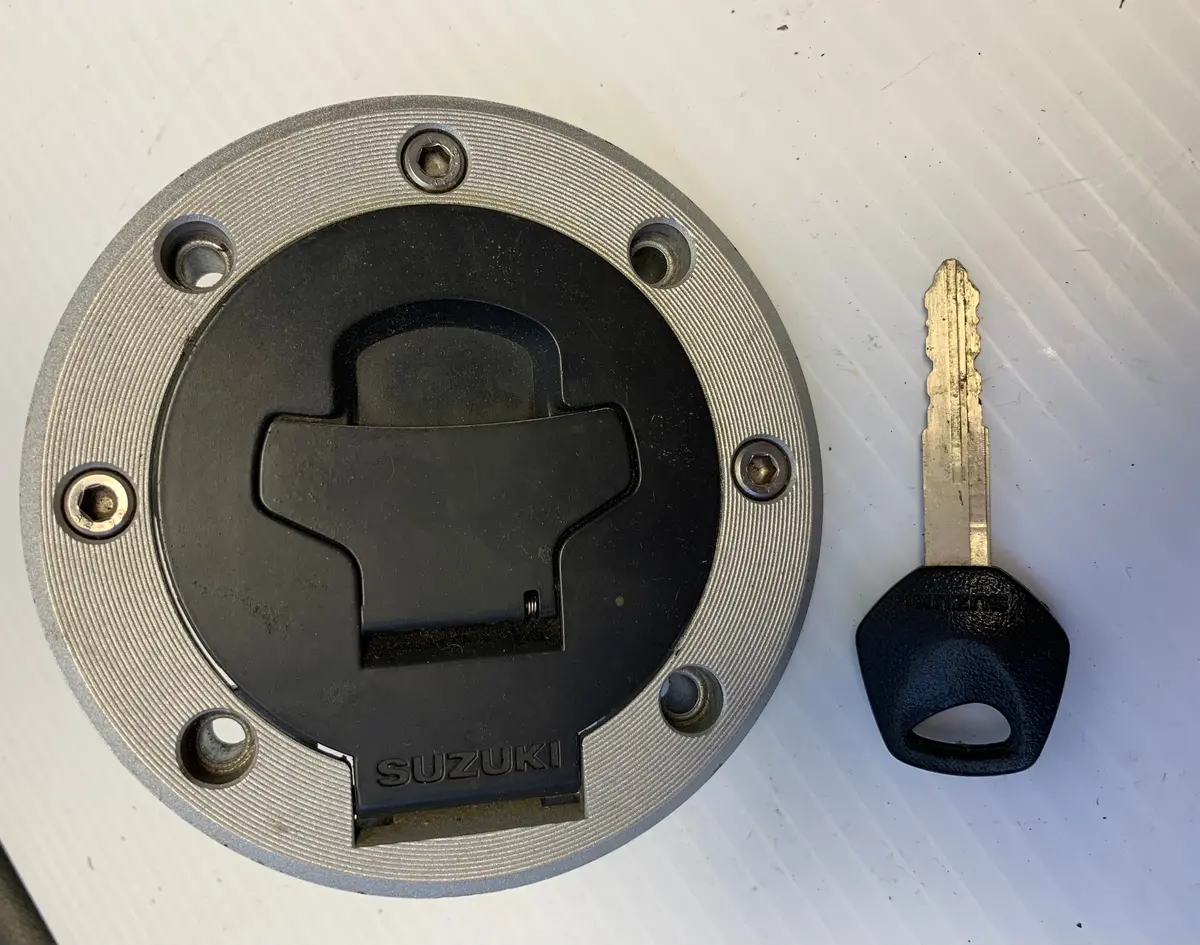 Gsx-R 600 / 750 Gas Cap 1