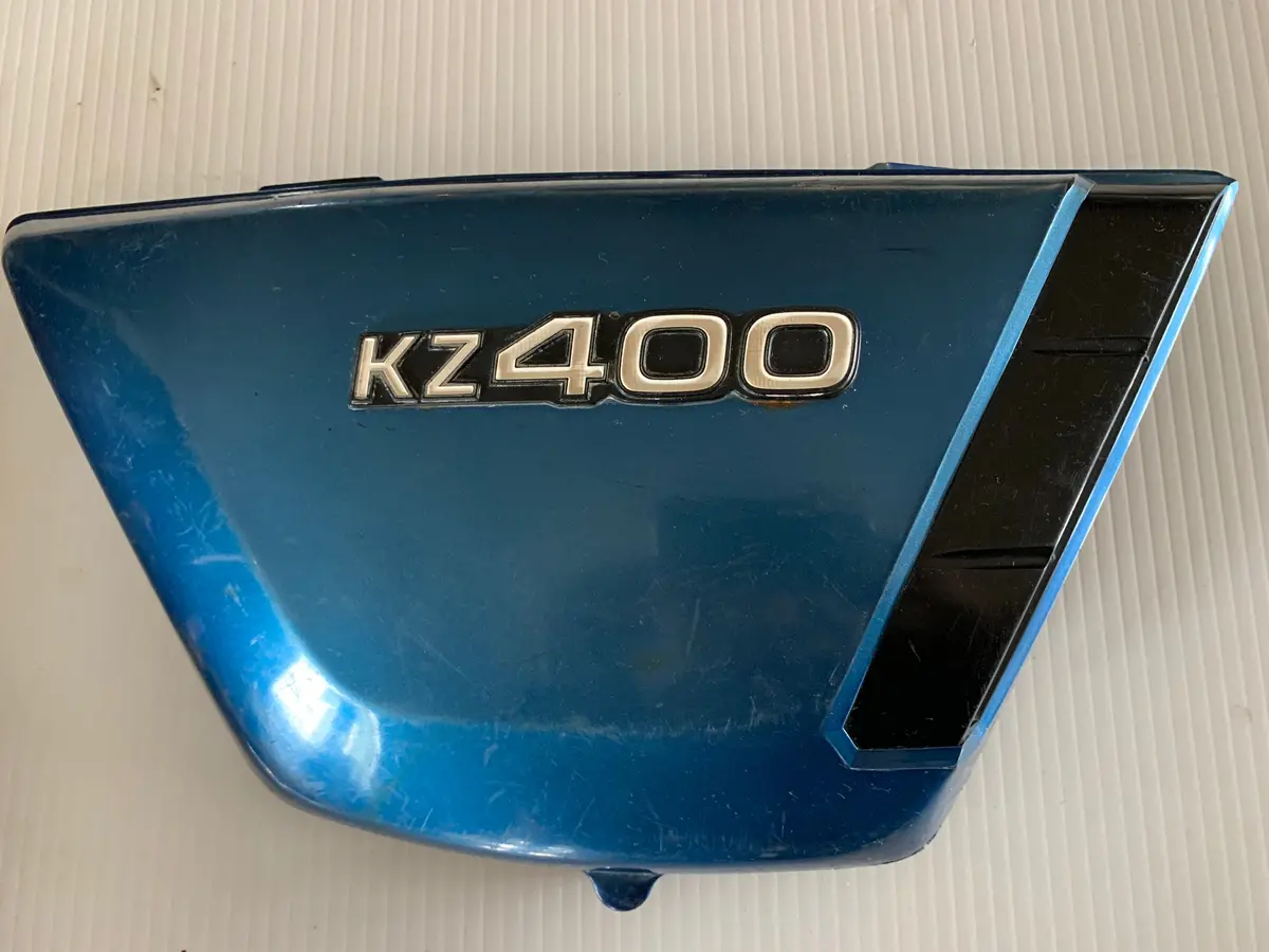 Kz400 Blue Right Side Cover 1