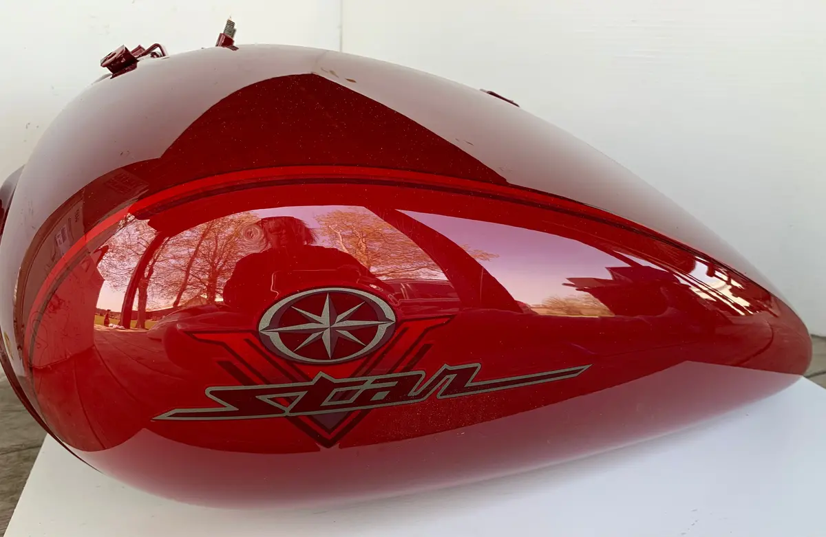 V-Star 1100 Classic Gas Tank 1