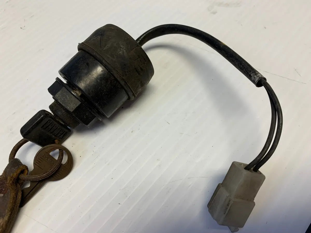 Yamaha Snowmobile Ignition Switch 8K4- 1