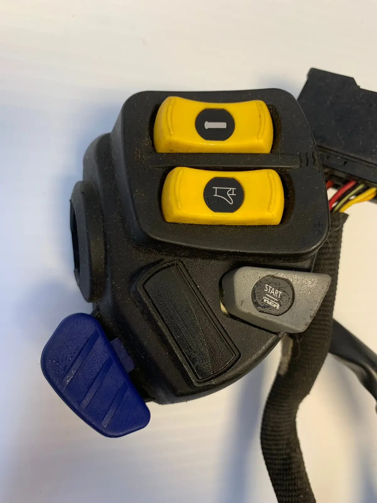 Mx-Z Left Handlebar Switch 1