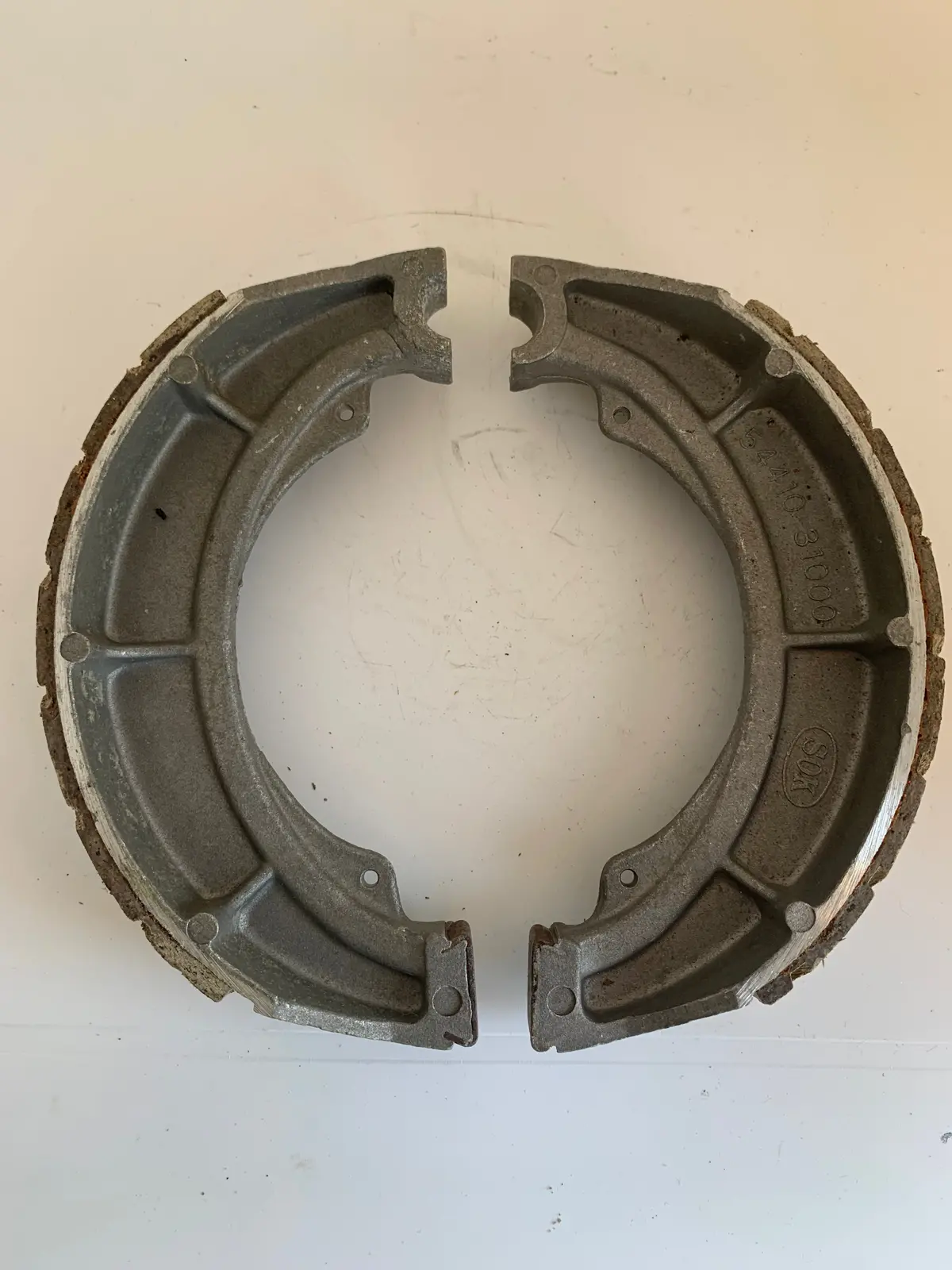 Gt550 Gt750 Front Brake Shoes 1