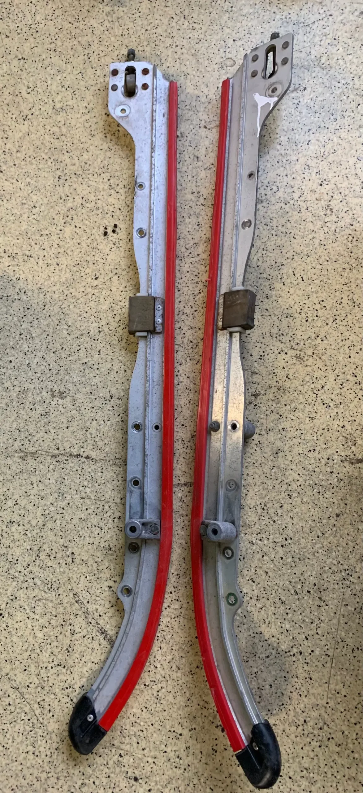 V-Max Sx Slide Rails 1