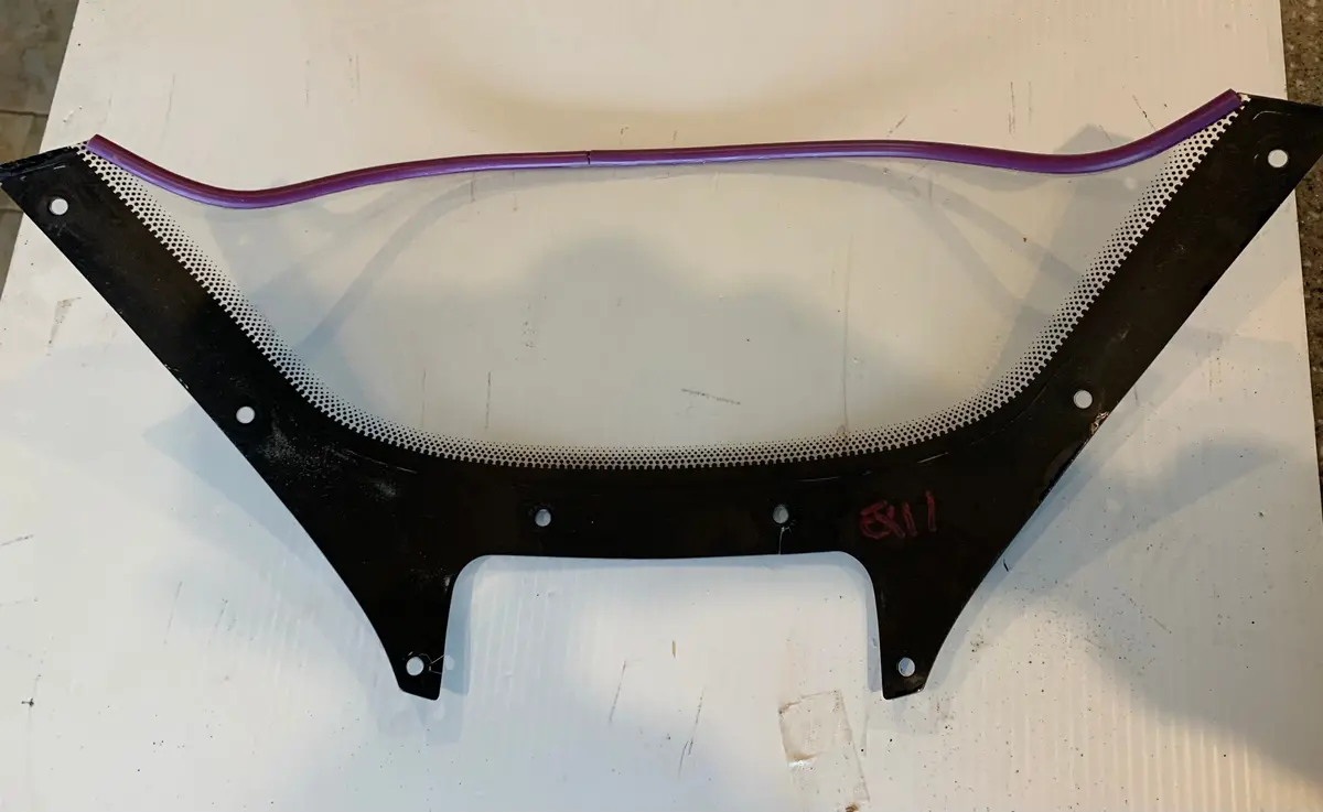 Exciter Ex570 Windshield 1