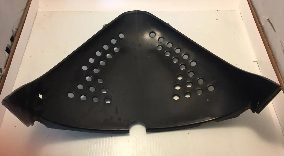 Gsx-R Center Cowl 1