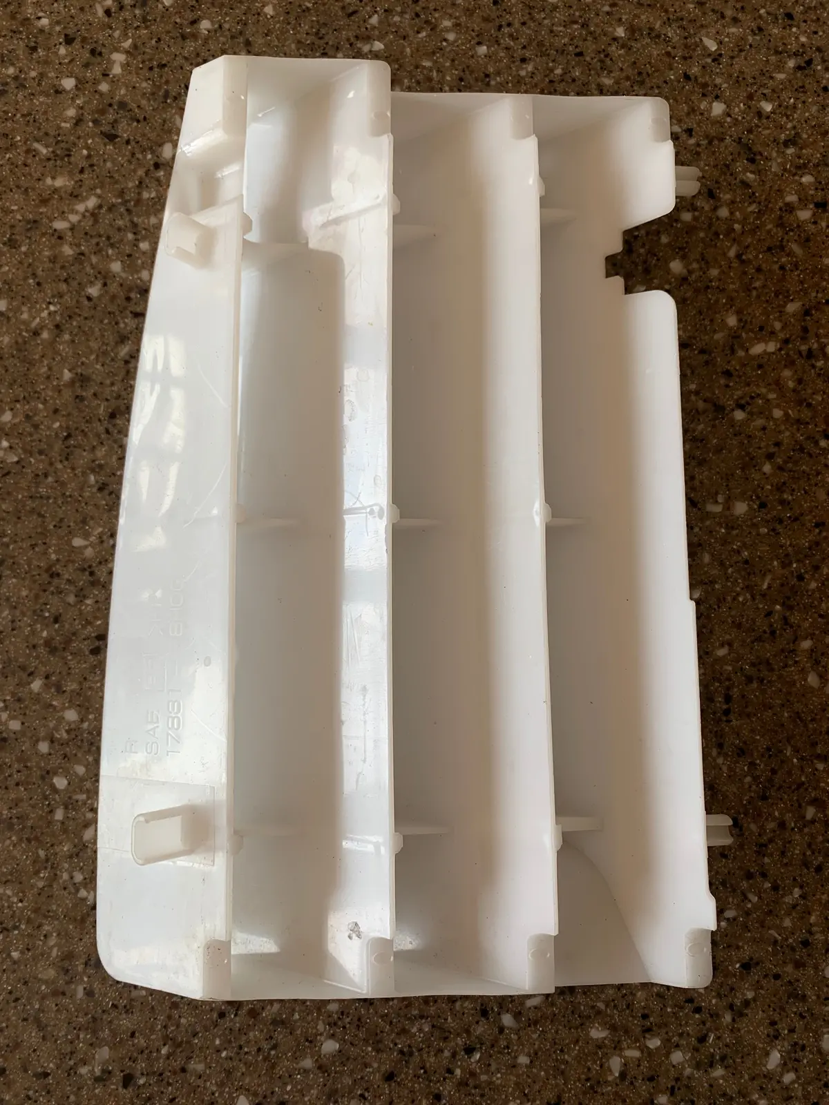Rm-Z Rm-X Right Rad Louver 1