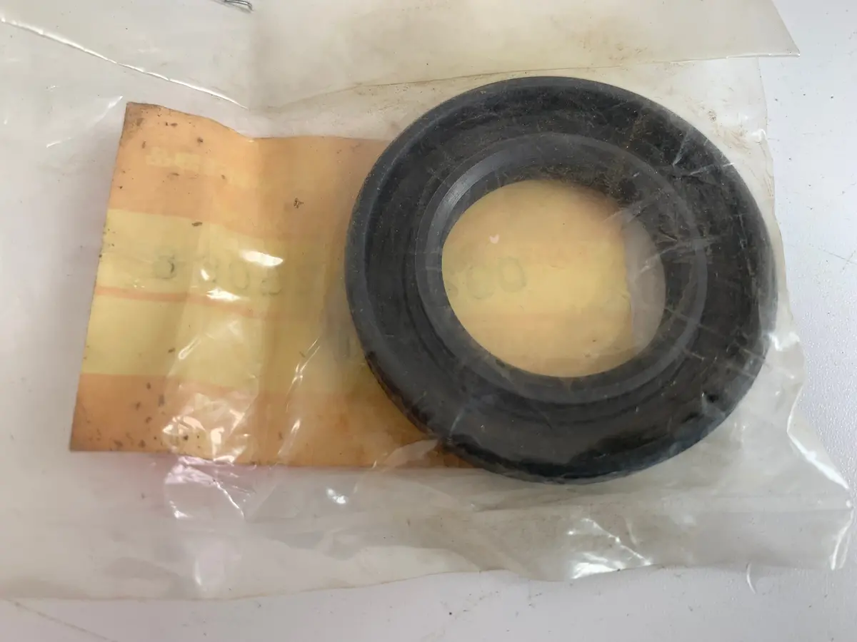 Suzuki Crank Oil Seal 1