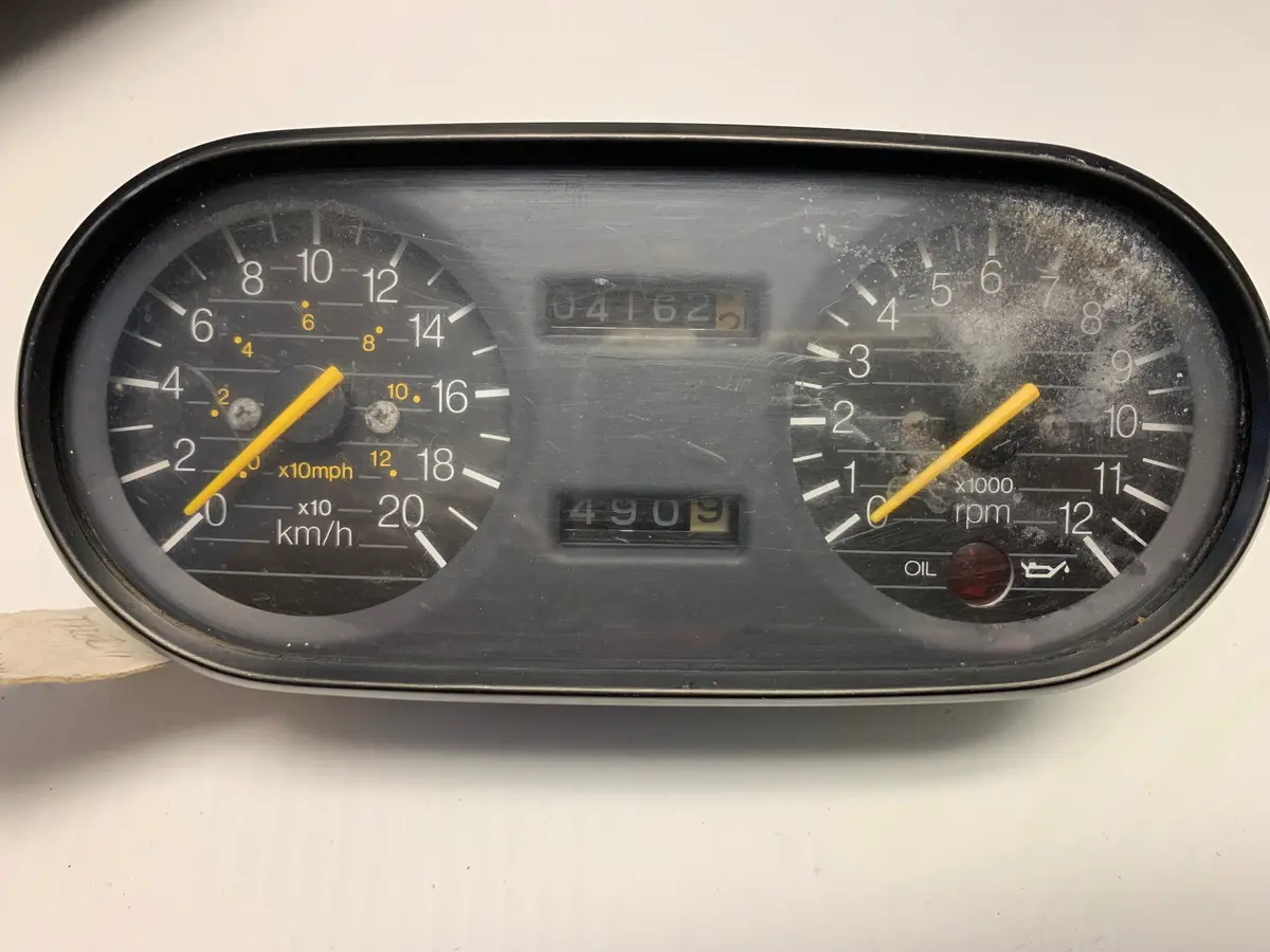 Yamaha Phazer Speedo, Gauges 1