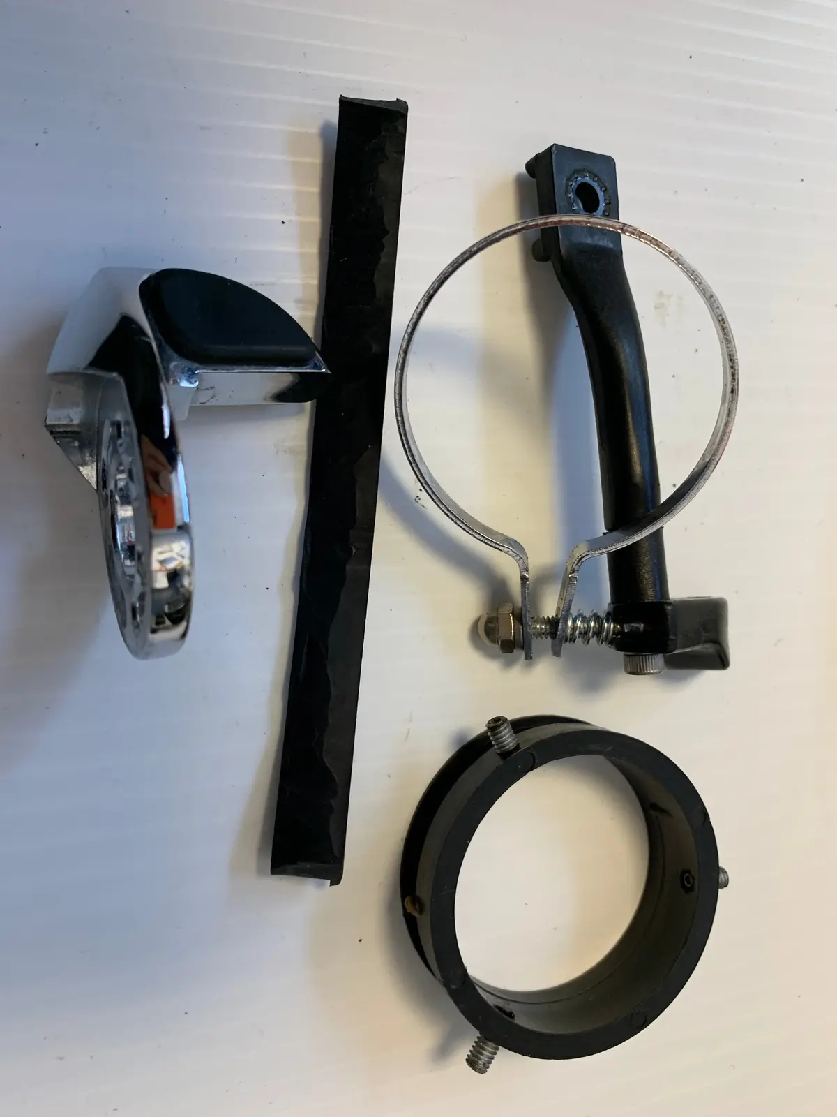 Kuryakyn Iso Throttle Lock Boss 1