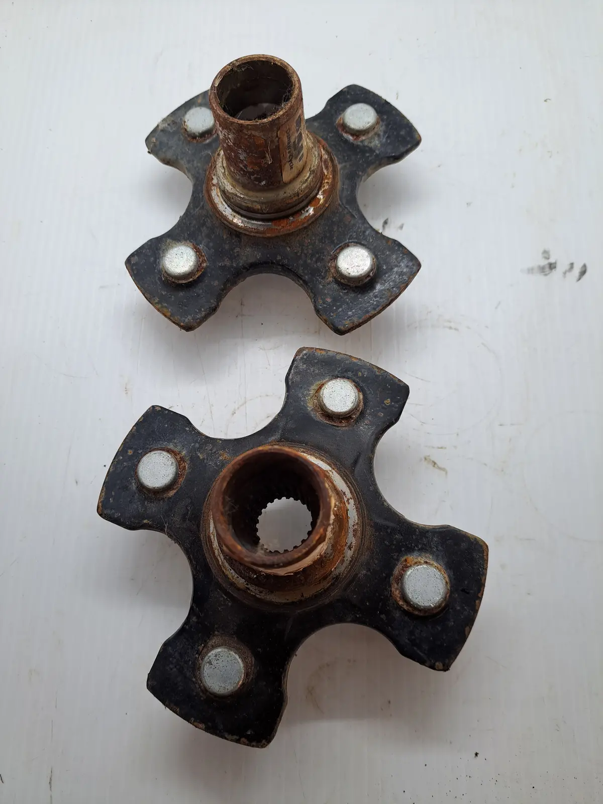King Quad 450 Rear Wheel Hubs 1
