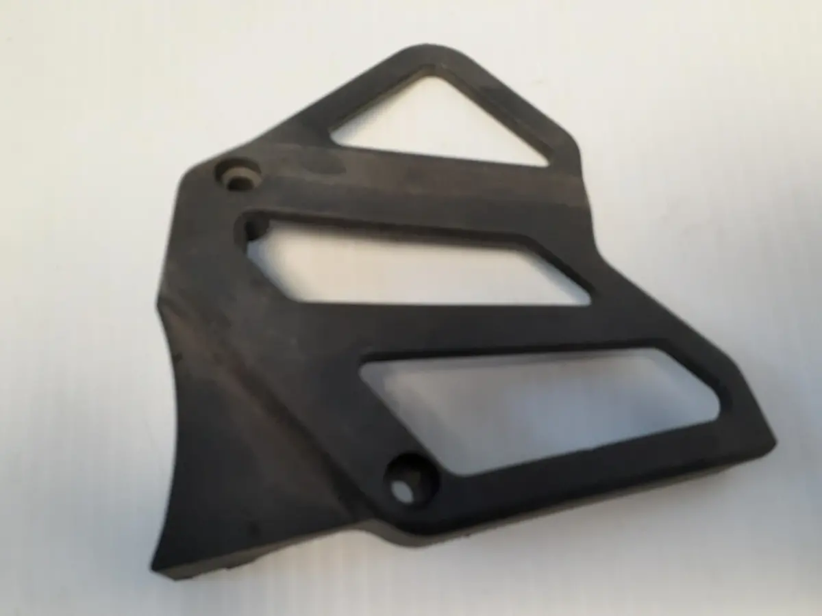 Ktm 620 Lc4 Sprocket Cover 1