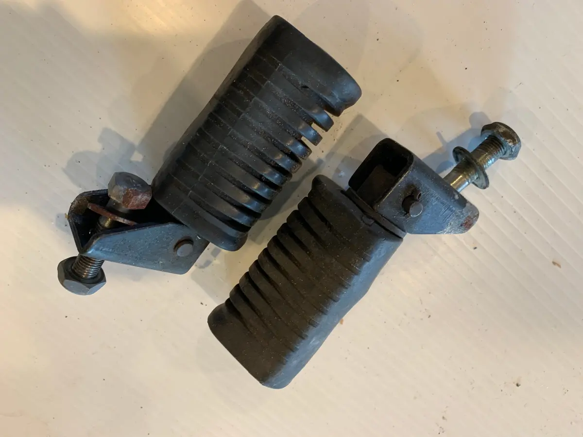 Kz1000 Passenger Footpegs 1