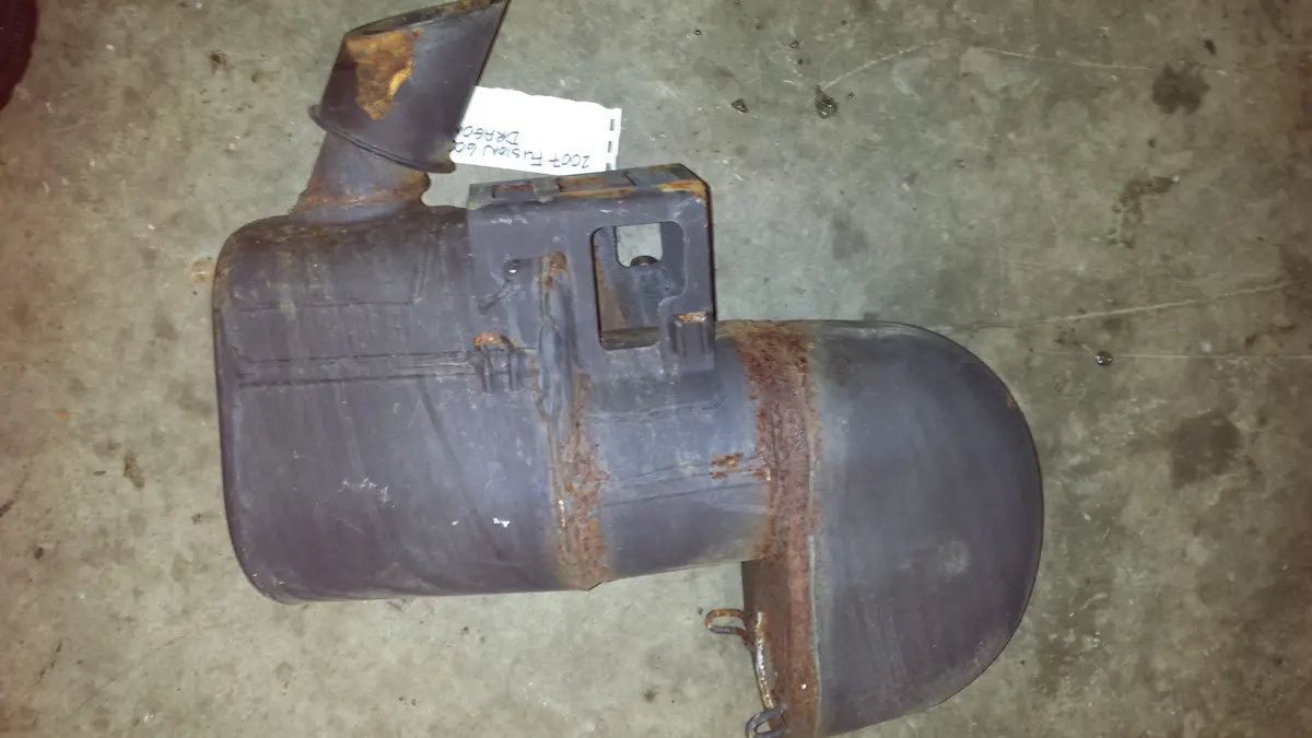Polaris Fusion Exhaust Muffler 1