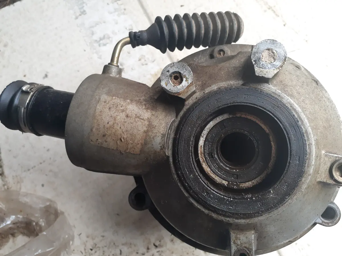 Outlander 400 Front Differential 1