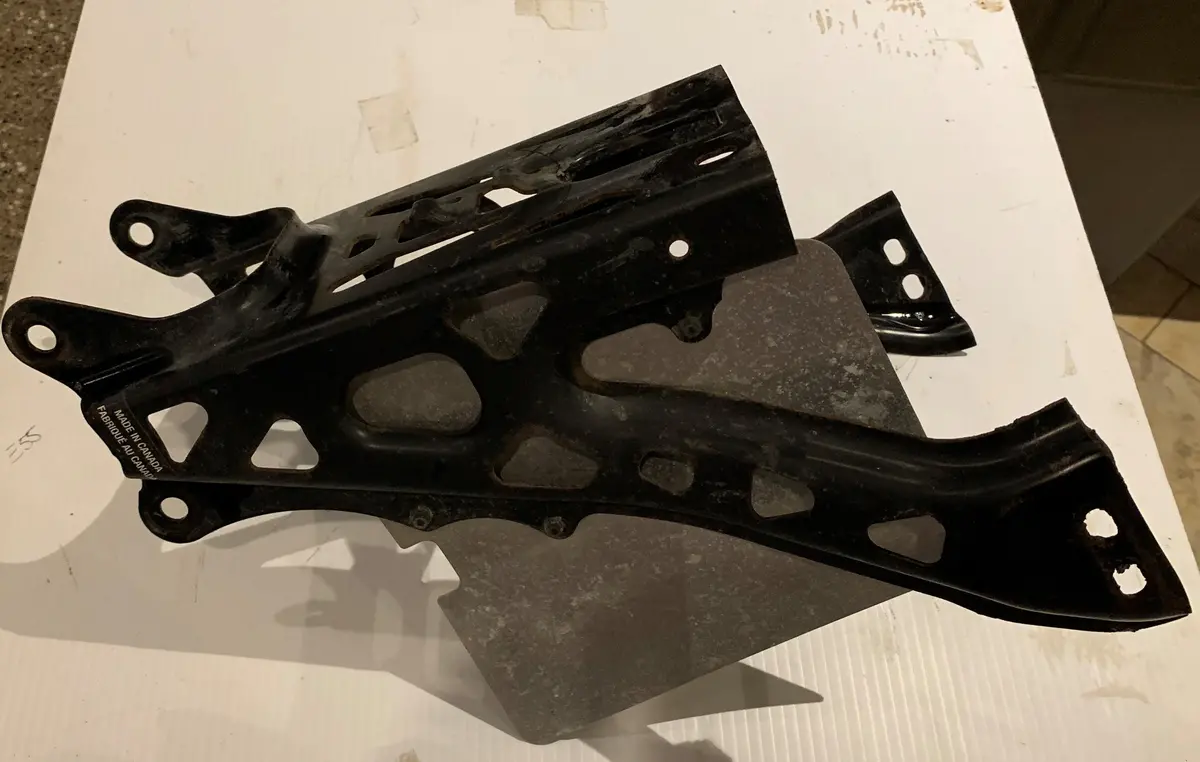 Can Am Outlander Battery Support 1
