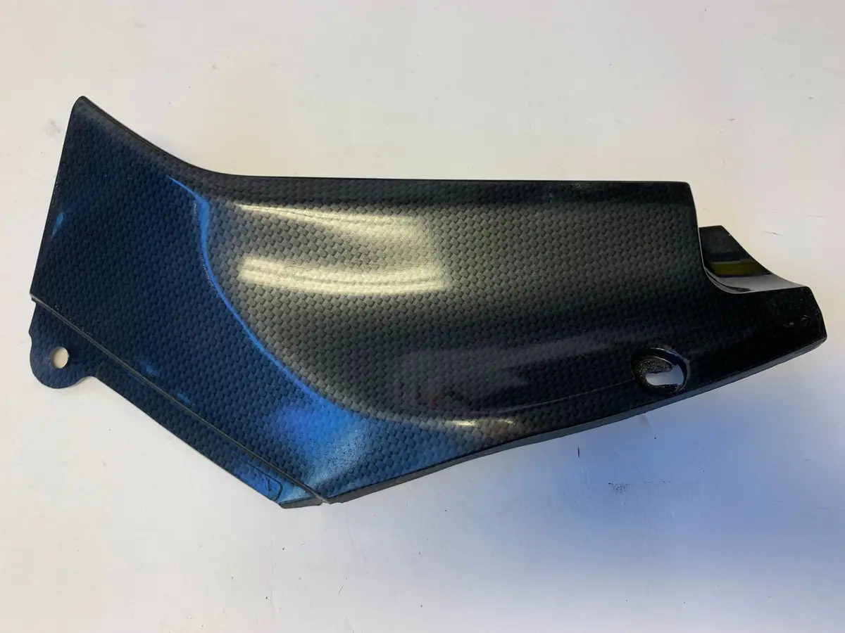 R1 Right Console Panel 1