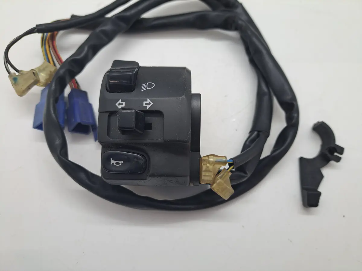 Yzf R6 Left Handlebar Switch 1