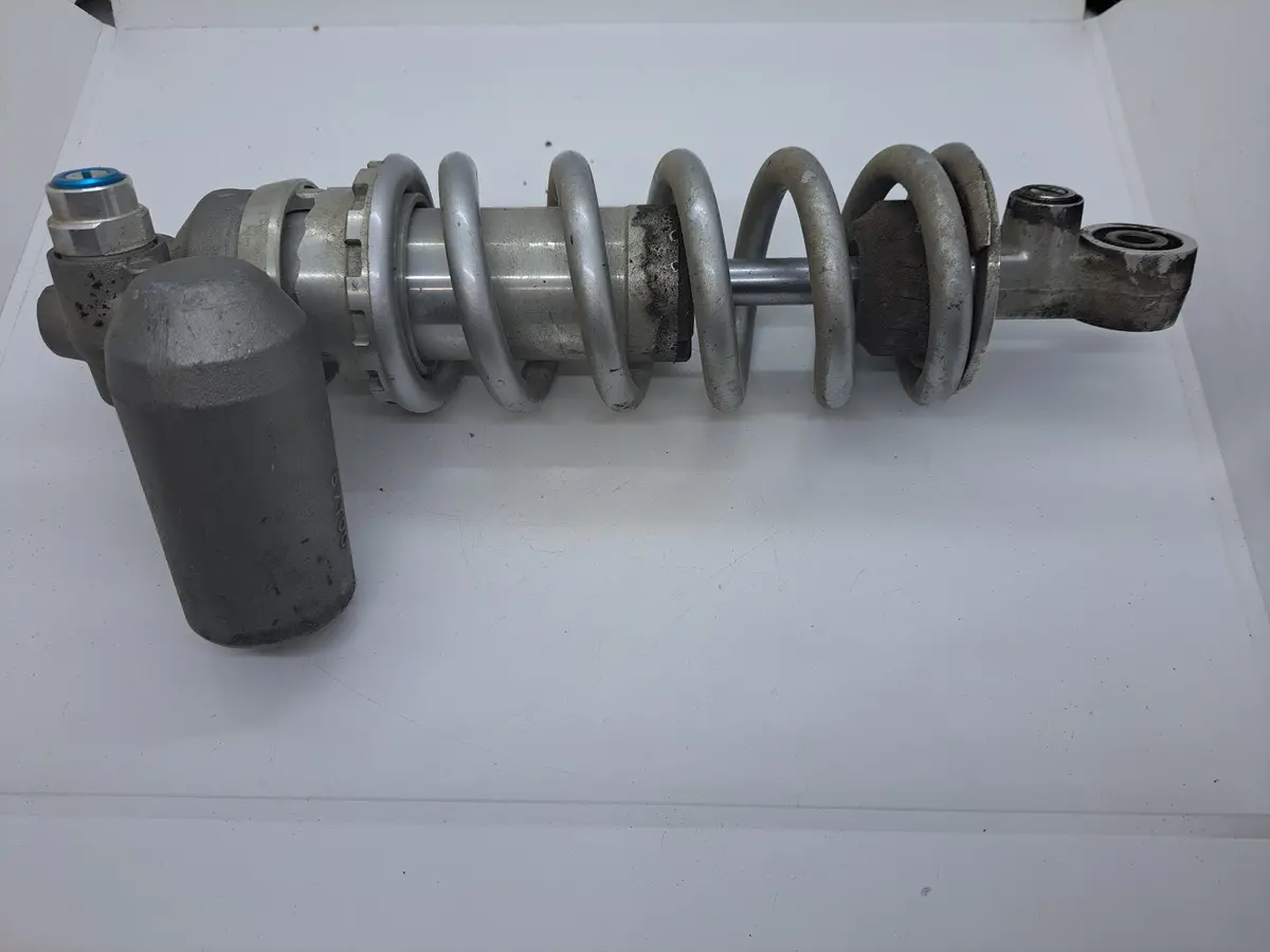 Yzf-R1 Rear Shock 1