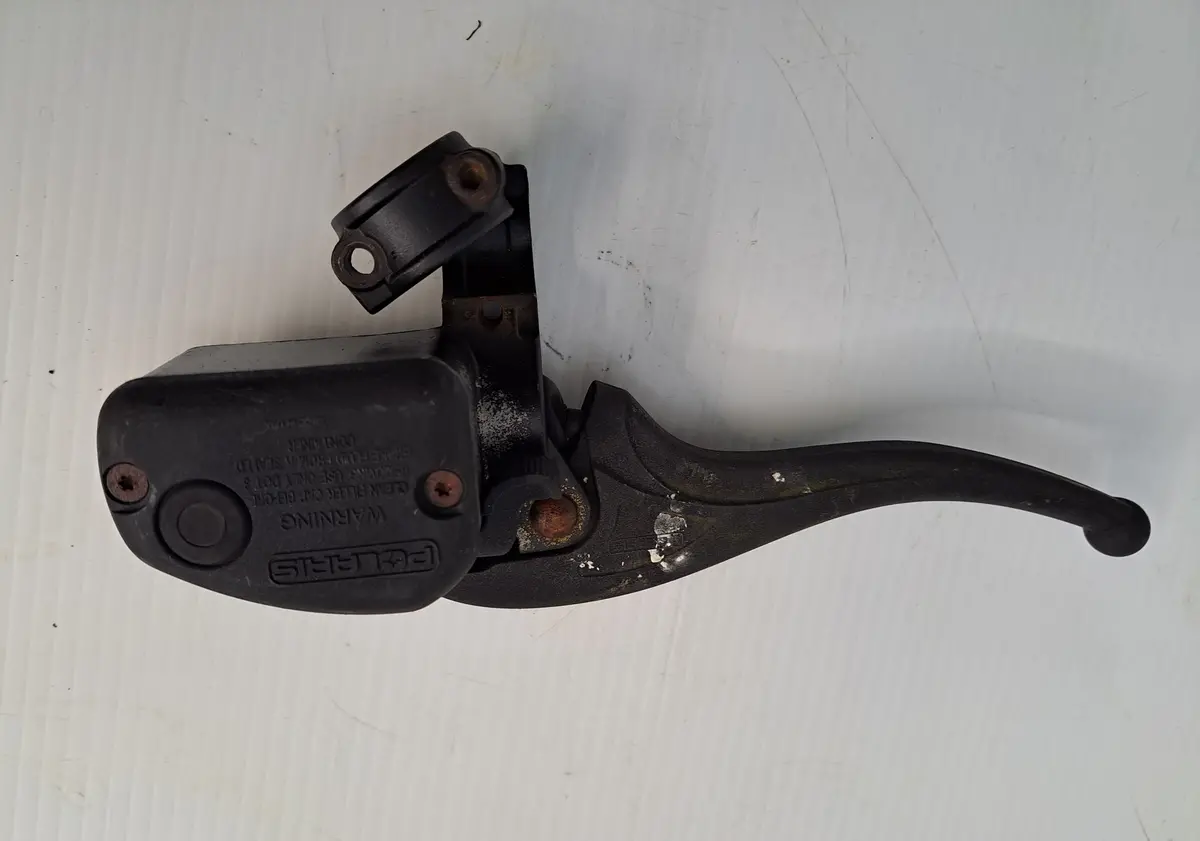 Sportsman 600 Front Brake Master Cylinder 1