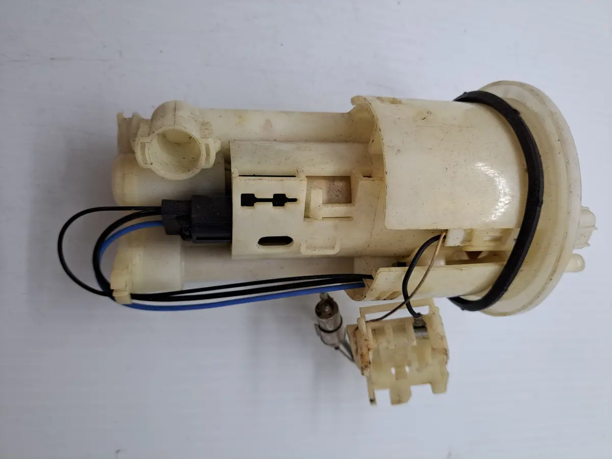 Yzf R6, R6s, Yzfr1 Fuel Pump 1