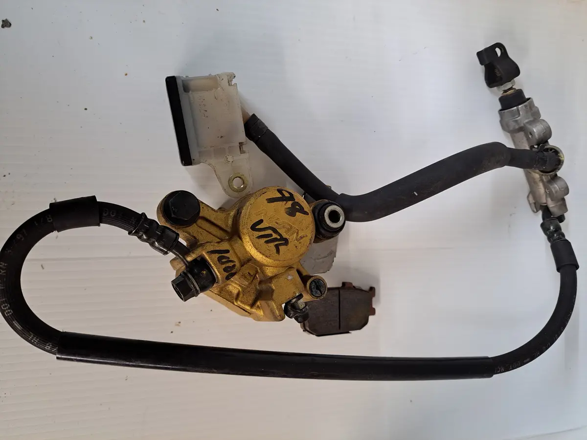 Vtr1000 Rear Brake Caliper/Master 1