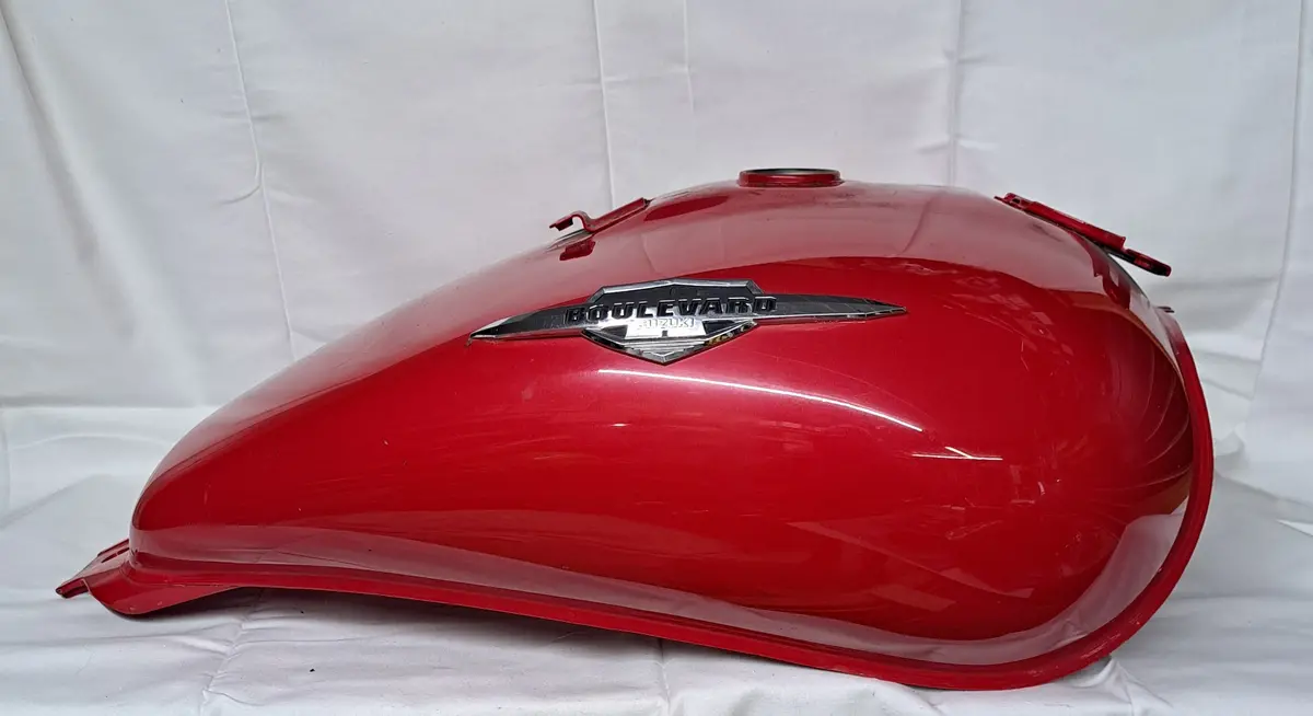Suzuki Blvd M50 Red Gas Tank 1