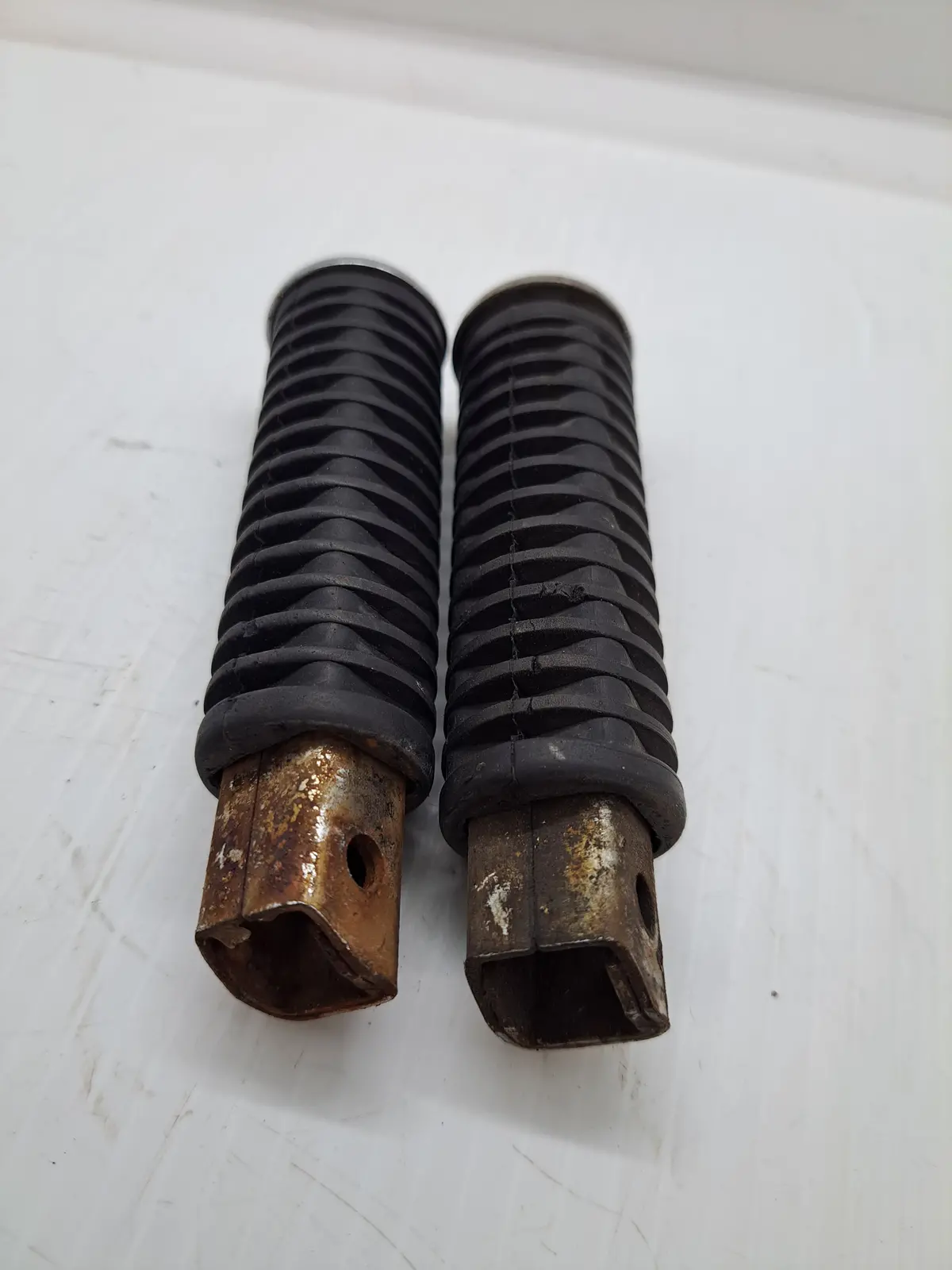 Vt600 Vlx Passenger Pegs 1