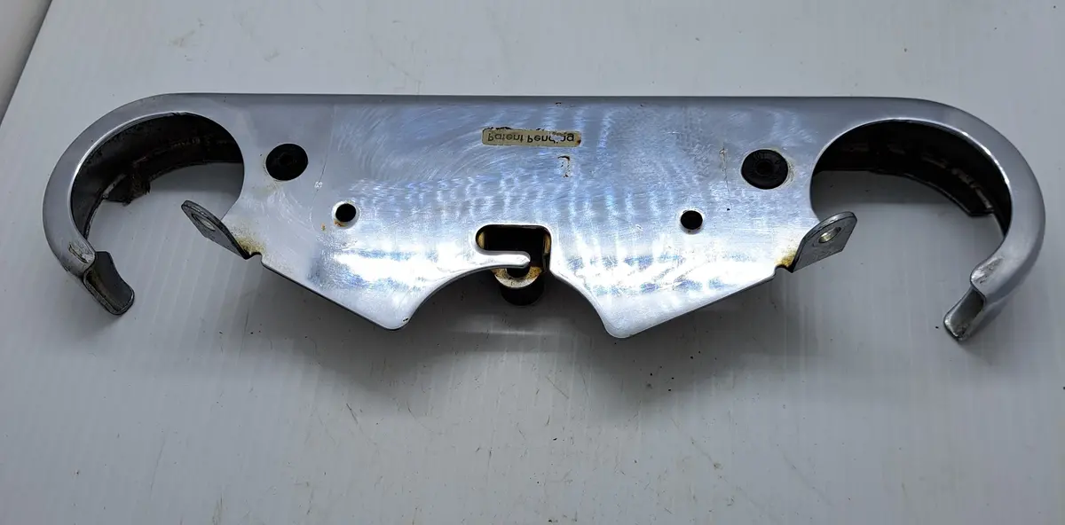 Vulcan 1500 Lower Fork Cover 1