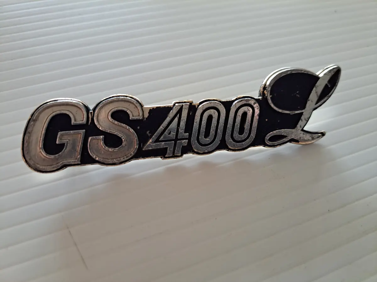 Gs400l Side Cover Emblem 1