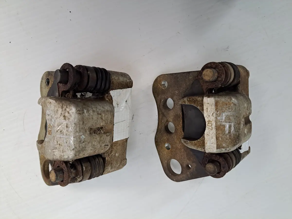 Sportsman 600 Front Brake Calipers 1