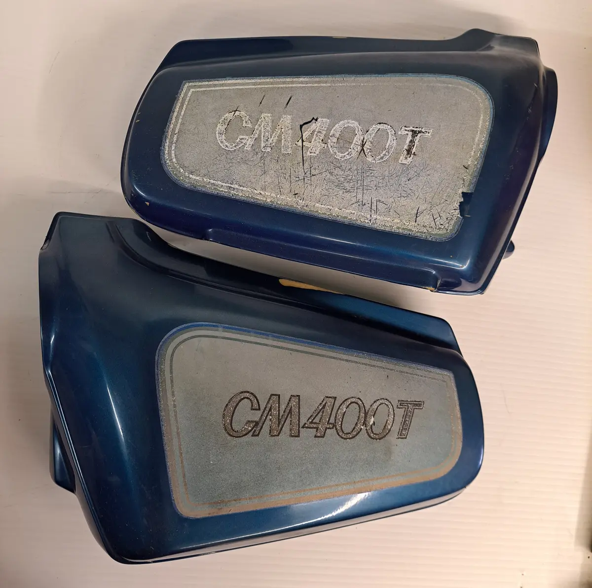 Honda Cm400t Blue Side Covers 1